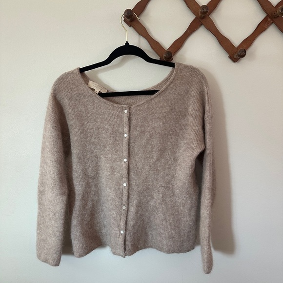 Sezane Sweaters - Seźane gaspard cardigan // light beige